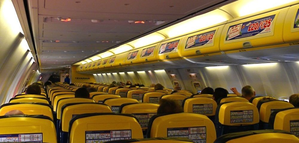 7-pravil-ryanair-na-yaki-slid-zvernuti-uvagu6